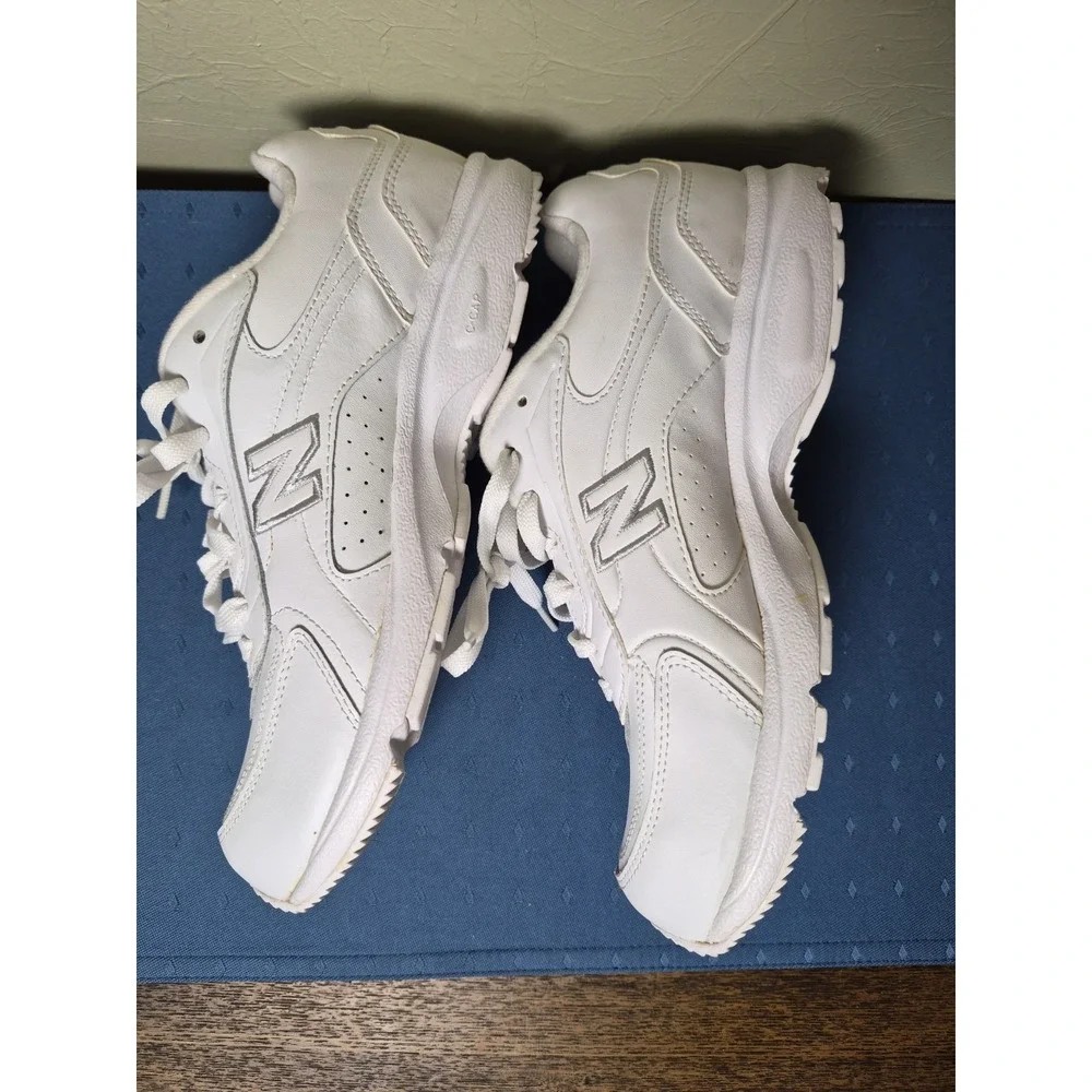 New Balance product pair